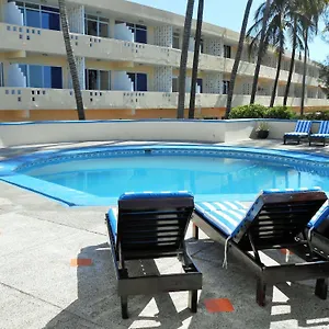https://hotel-las-jacarandas.mazatlan-hotels.com